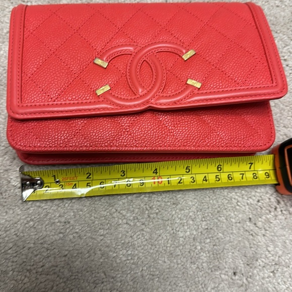 Chanel wallet on a chain - Picture 7 of 8